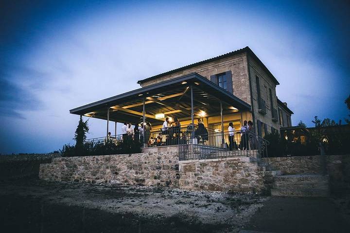 Gîte pour 3 personnes, avec jardin ainsi que vue et terrasse à Saint-Christophe-des-Bardes - 3