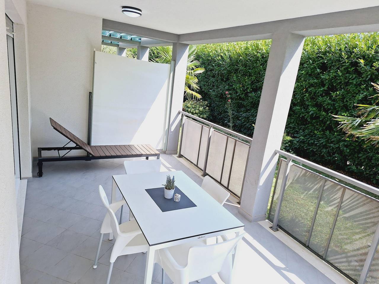 Ganze Wohnung, Wohnung in Kastel Stafilic am Strand in Kastel Novi, Kaštela