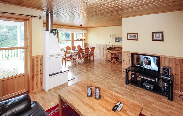 Ferienhaus für 8 Personen mit Whirlpool in Hardangerfjord