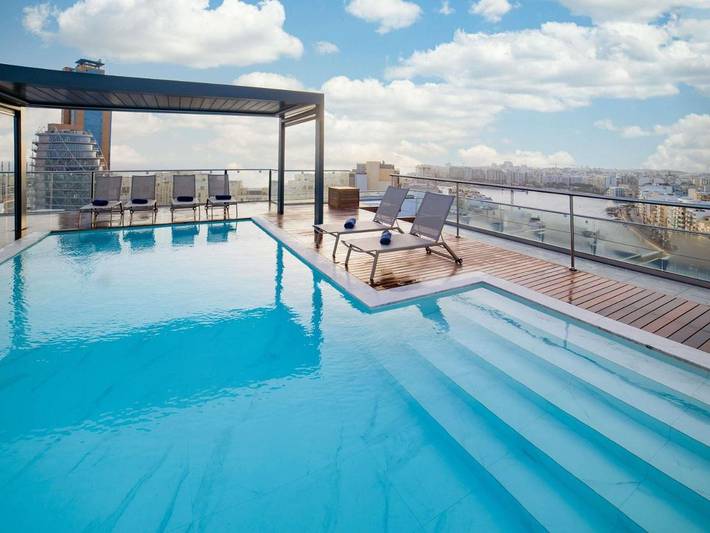 Hôtel pour 5 personnes, avec terrasse et piscine à San Giljan - 2