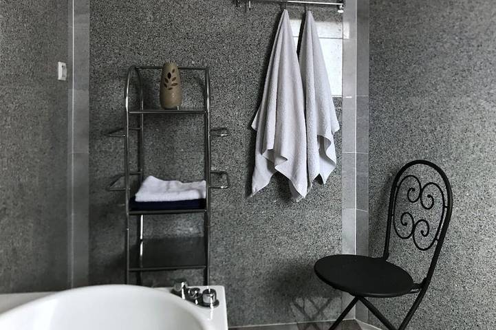 Ganze Wohnung, 2-Zimmer-Ferienwohnung mit Balkon und Meerblick Loviste, Peljesac in Dubrovnik-Neretva