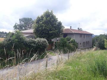 Gîte pour 5 personnes, avec terrasse dans Rhône