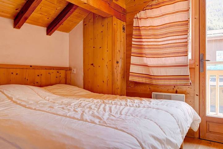 Gîte pour 6 personnes, avec terrasse et jardin, animaux acceptés dans Courchevel 1300 (Le Praz) - 2
