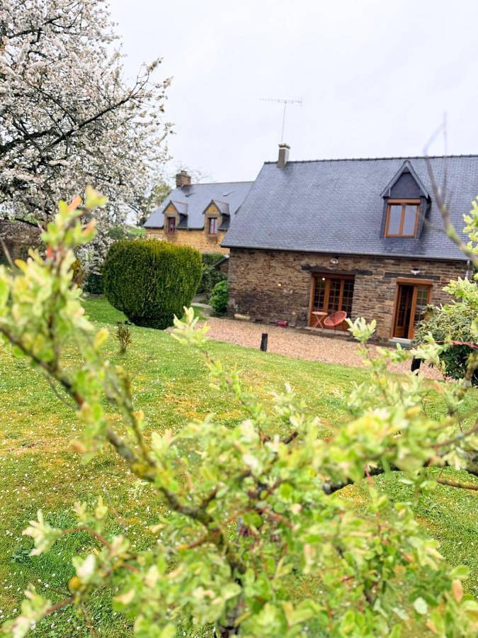 Location de vacances pour 6 personnes, avec jardin à Saint-Aubin-de-Terregatte - 2