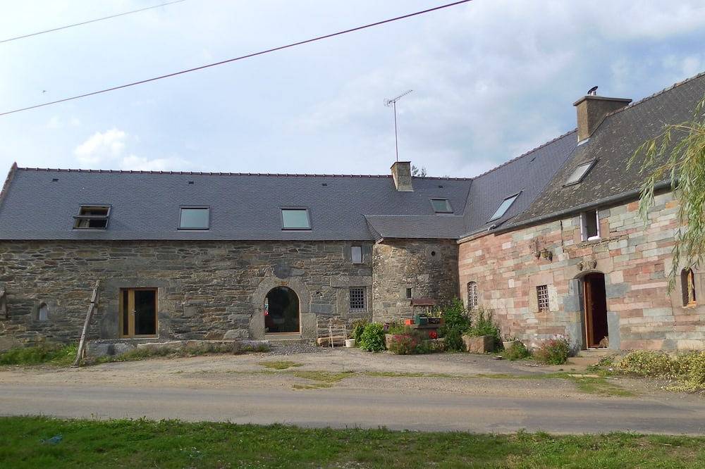 Kirnanogh - Chambre d'Hôtes de charme avec piscine près du lac de Guerlédan in Cléguérec, Région de Pontivy
