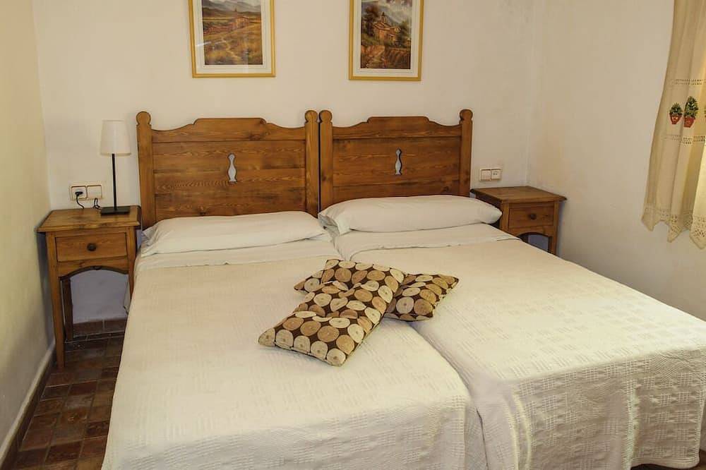 Entire apartment, Rural house Nº13 Molino Jaraiz for 8 people in Yeste, Calares del Mundo y de la Sima