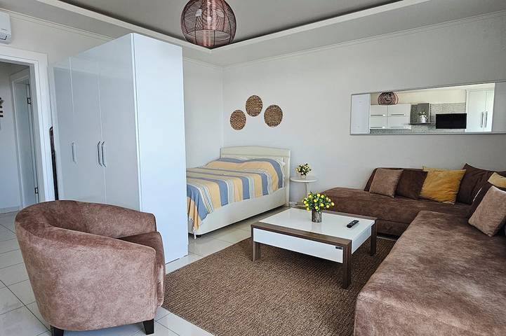 Ganze Wohnung, Sea Front \"Luxury Residence\" Large Studio Apt.  (35) in Alanya, Provinz Antalya