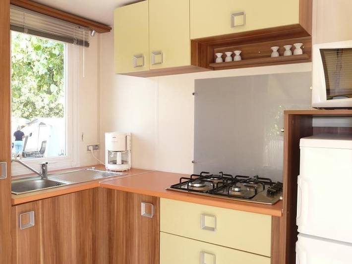 Camping Les Amarines - Camping Paradis - Mobilheim 4 personen - Mh2 Paradis 30 m², mit Sanitäranlagen in Cornillon, Nimes und Umgebung