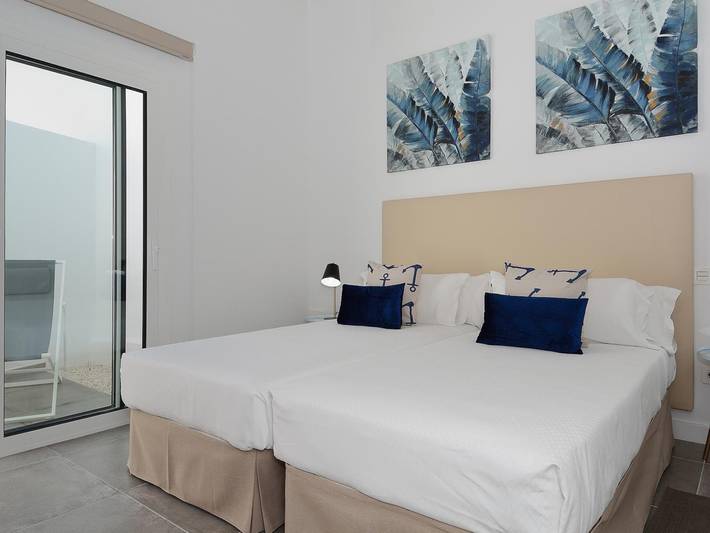 Gîte pour 4 personnes, avec jardin et piscine dans Costa Teguise - 2