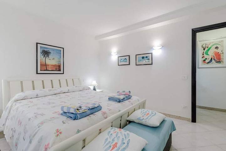 Appartamento intero, GuestHost - Bandiera Blu Guesthouse in Bagni Jolanda, Moneglia