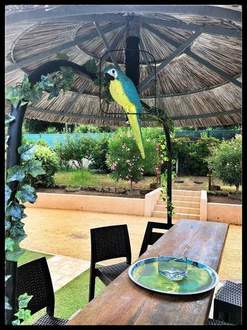 Cottage pour 4 personnes, avec jardin et vue ainsi que piscine et terrasse, animaux acceptés à Cuttoli-Corticchiato