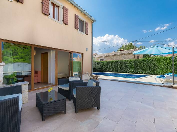 Ferienhaus für 6 Personen, mit Terrasse und Garten sowie Pool in Sveti Petar u Šumi - 2