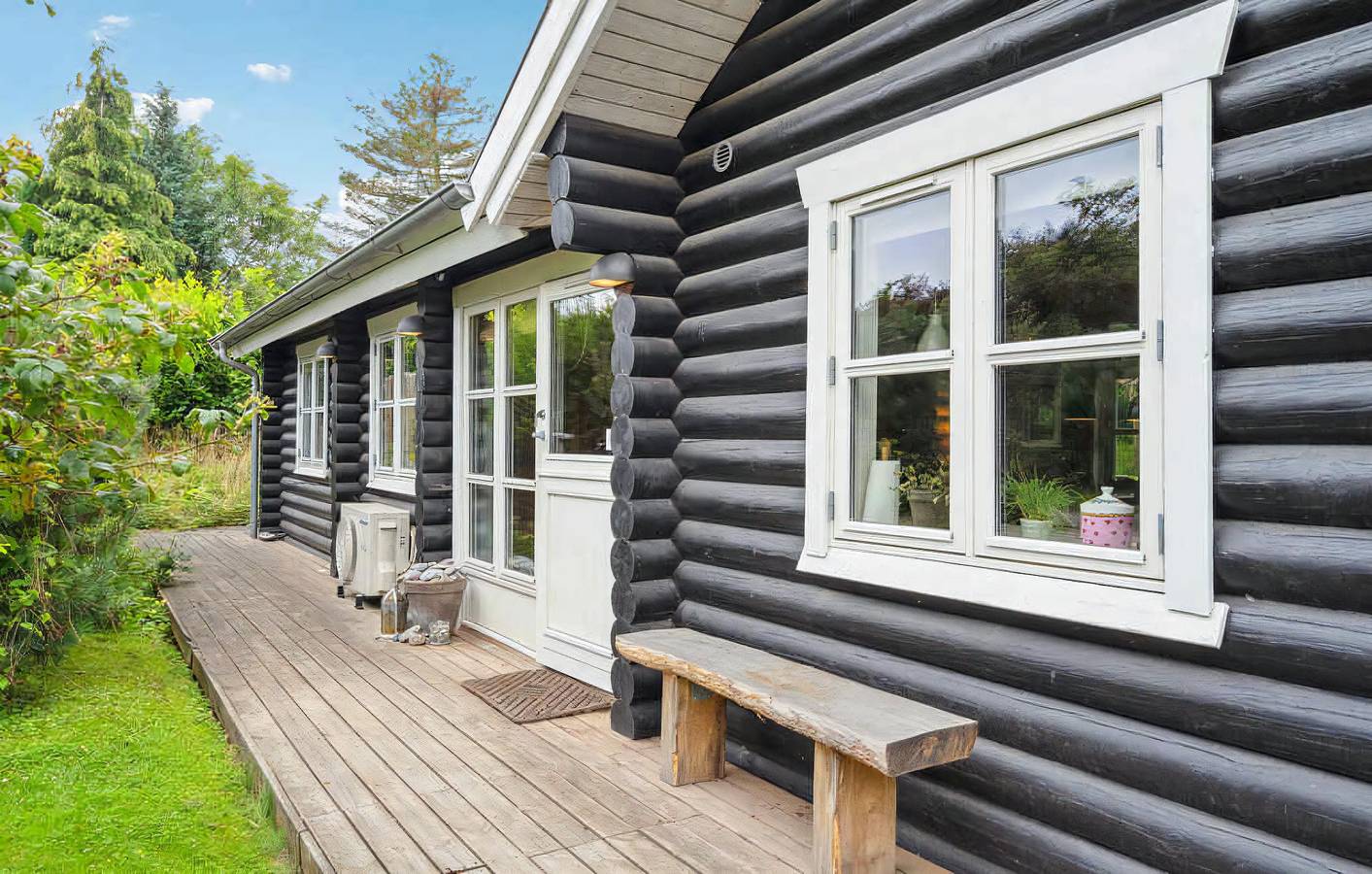 Lovely log house on Møn in Råbylille Strand, Svenska Östersjön