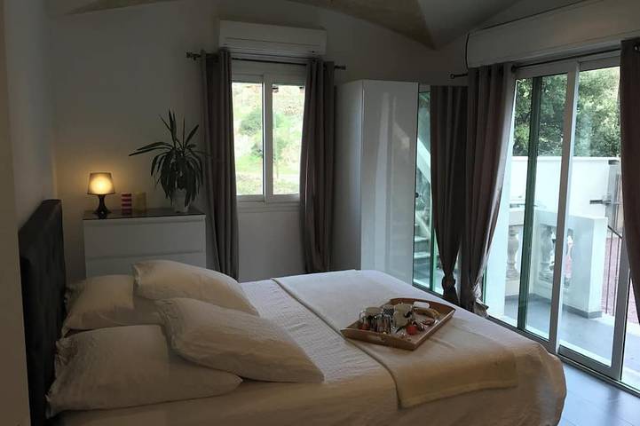 Location de vacances pour 8 personnes, avec jardin à Pietralba - 4