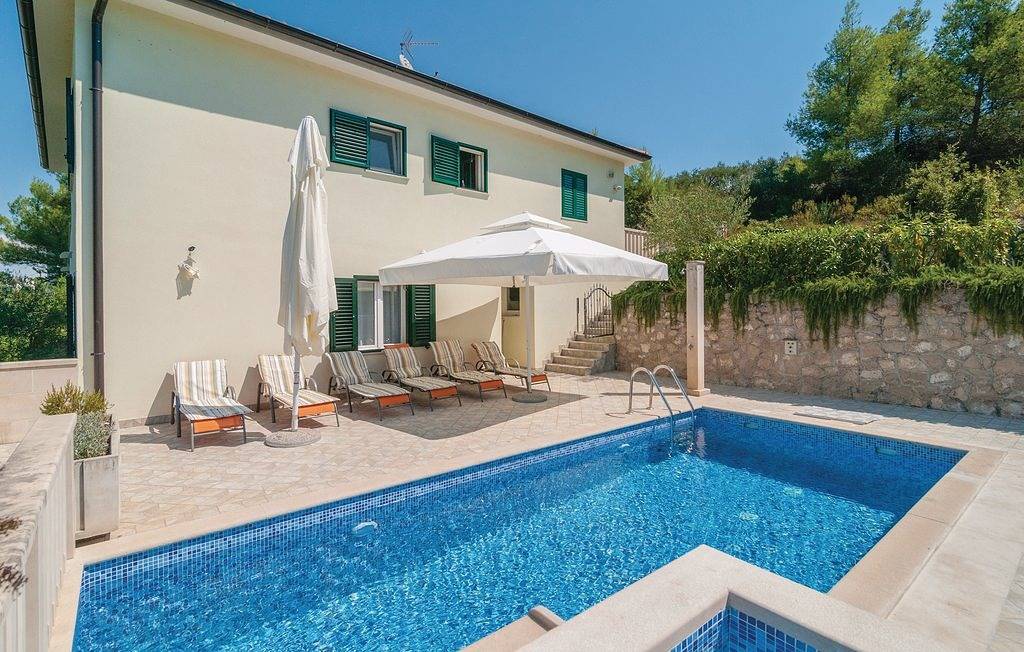 Maison confortable avec la terrasse et la vue sur le mer Splitska, Brac K-25269 in Supetar, Brac