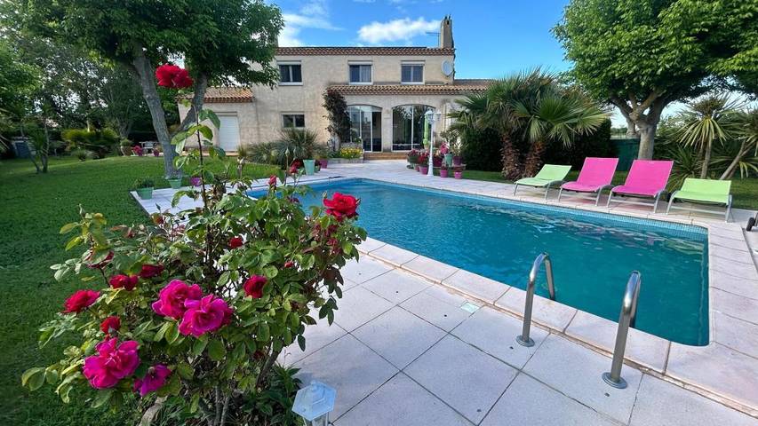 Gîte pour 4 personnes, avec Terrasse et Jardin ainsi que Piscine et Vue à Candillargues