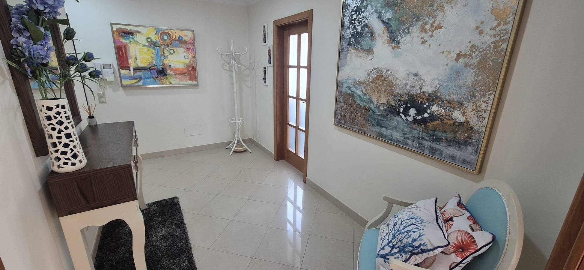 Holiday Home 'Brisa Do Mar Moura Beach' with Shared Pool, Shared Garden and Wi-Fi in Vilamoura, Quarteira