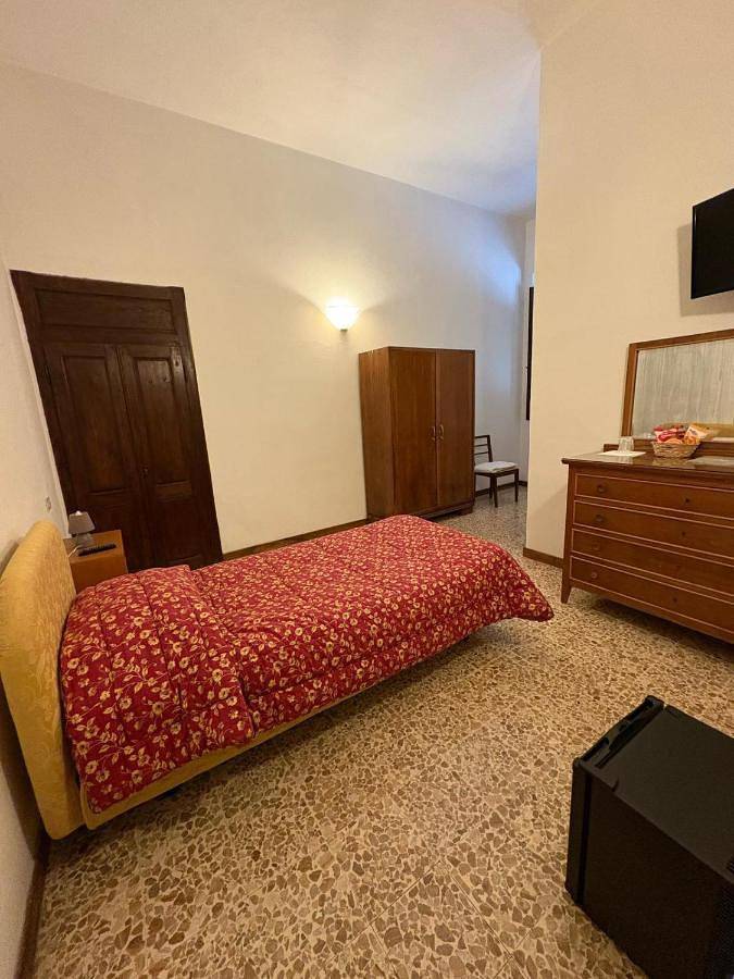 Deluxe Double Room in Umbertide, Valtiberina
