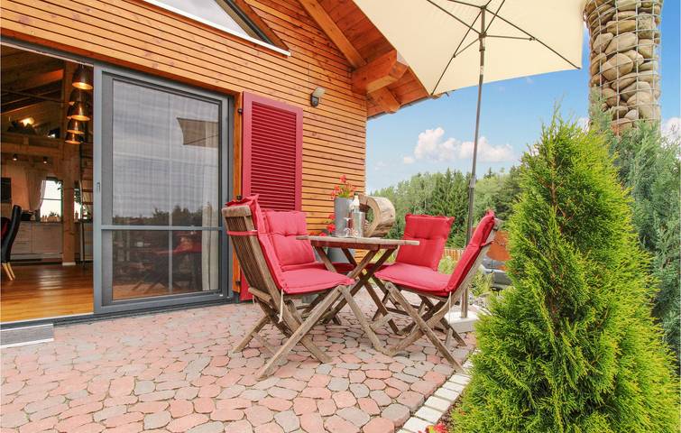 Charmantes Apartment mit Aussicht, Terrasse und Internet - 2 km vom Stadtzentrum entfernt in Dietmannsried, Bayerisch Schwaben