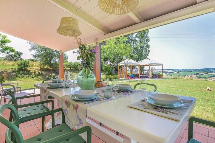 Holiday home for 8 people, with hot tub - 1