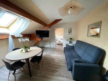Gîte pour 5 personnes, avec jardin à Gelles