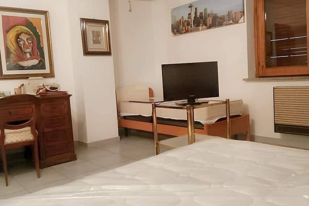 Entire apartment, Homerez - Apartment in Vibo Valentia in Vibo Valentia, Vibo Valentia Province