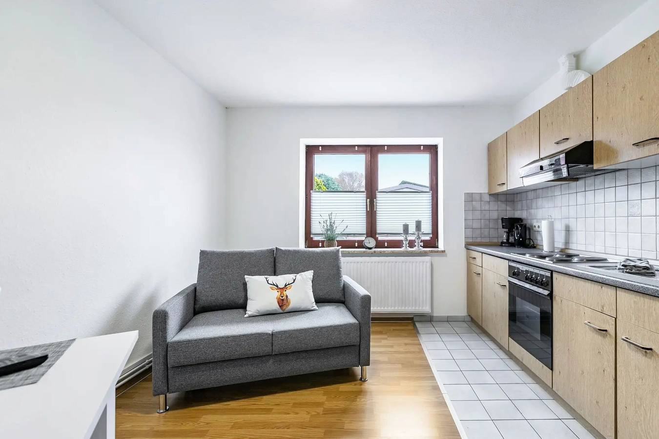 Ganze Wohnung, Apartment „Praktisches Mechanikerzimmer 5“ mit Gemeinschaftsgarten und Wlan in Weddingstedt, Heide und Umgebung
