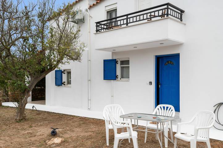 Neratziona Garden House: Ruhige Unterkunft, 4 Min. zu Fuß zum Strand in Peloponnes