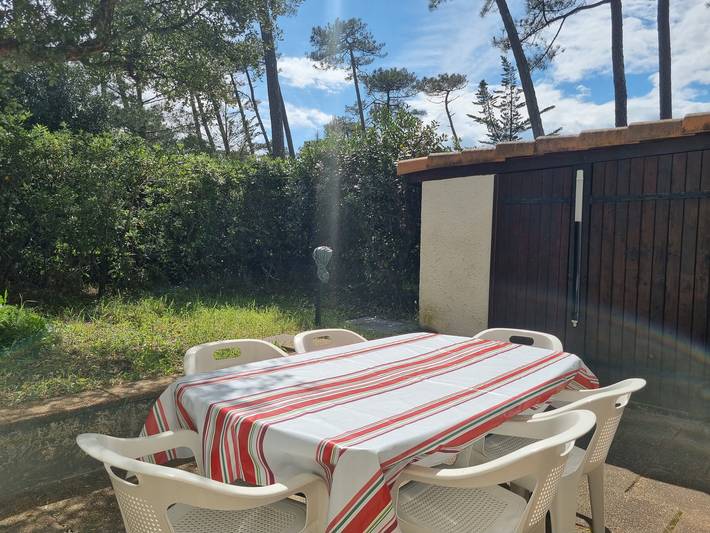 Ferienhaus für 6 Personen, mit Terrasse und Garten in Seignosse