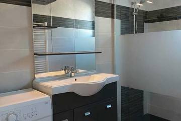 Village Vacances pour 8 Personnes dans Bessas, Ardèche, Photo 4