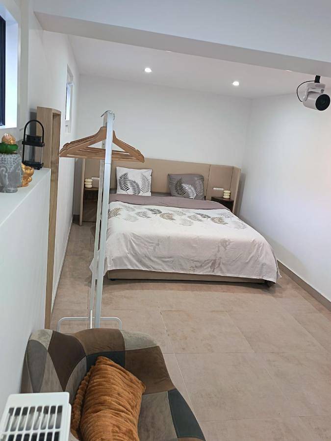 Gîte pour 2 personnes, avec jacuzzi et jardin à Châteaugay - 2