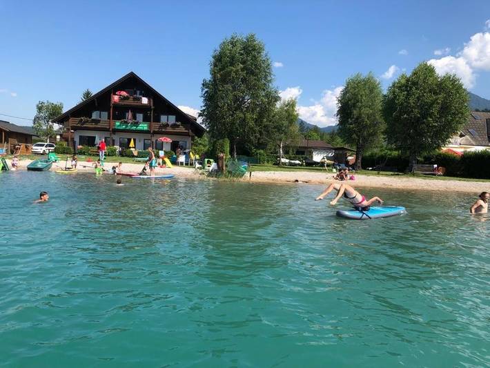 Ferienwohnung für 8 Personen, mit Balkon und Terrasse sowie Garten und Seeblick am Faaker See