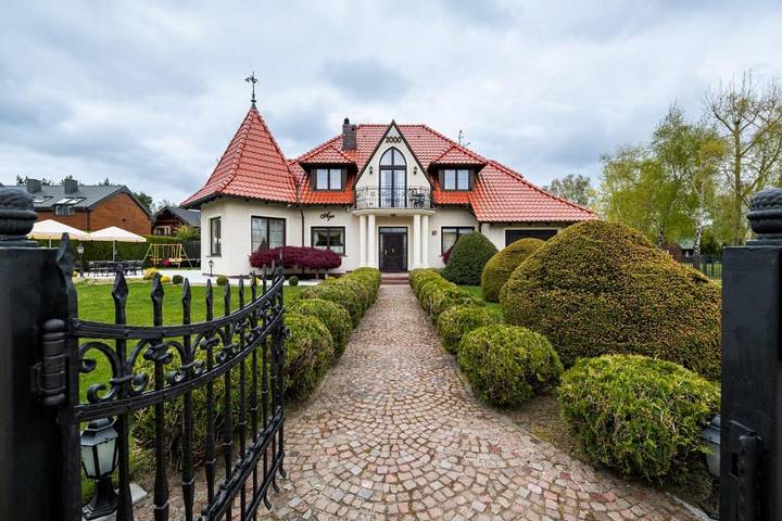 Apartament wakacyjny dla 4 osób, z taras i ogród w Dębki