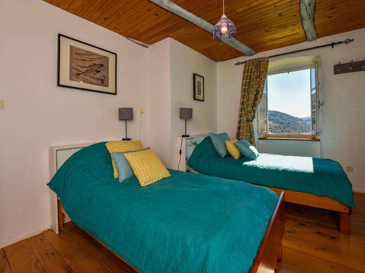 Two-Bedroom Holiday Home in Villeneuve-d'Allier, Haute-Loire