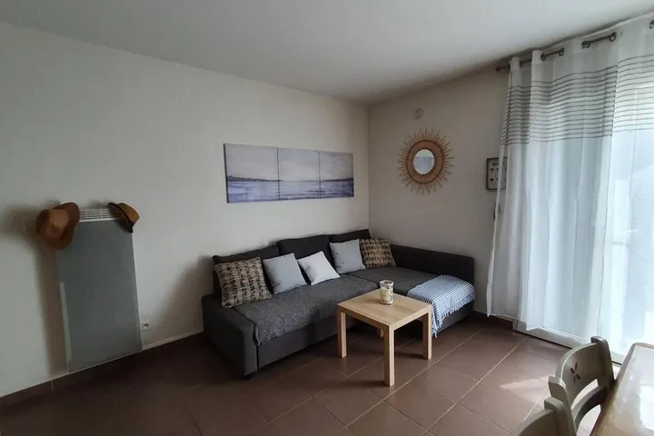 Casa de vacaciones para 4 personas, con vistas además de piscina y jardín - 1