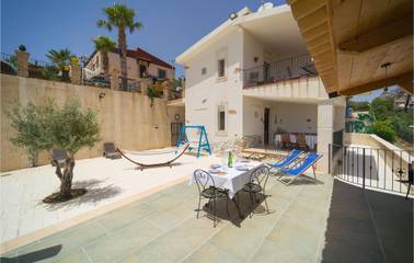 Holiday Apartment for 9 People in Palma di Montechiaro, Agrigento Province, Photo 3