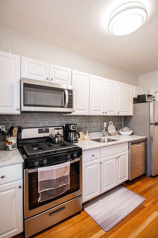 Vacation rental for 6 people, with pets in Brookline