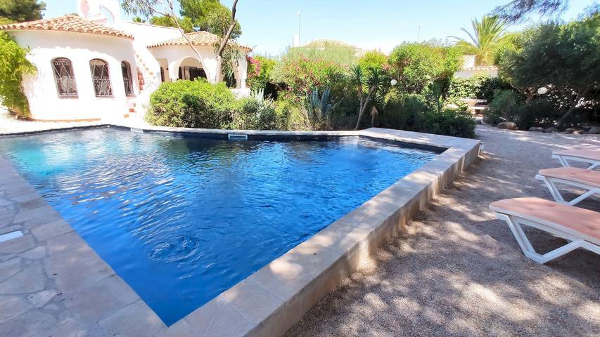 Villa Dos Calas - Bonita casa de estilo rústico y piscina de agua salada in Cala Mosques (Terres de l'Ebre), La Ametlla de Mar