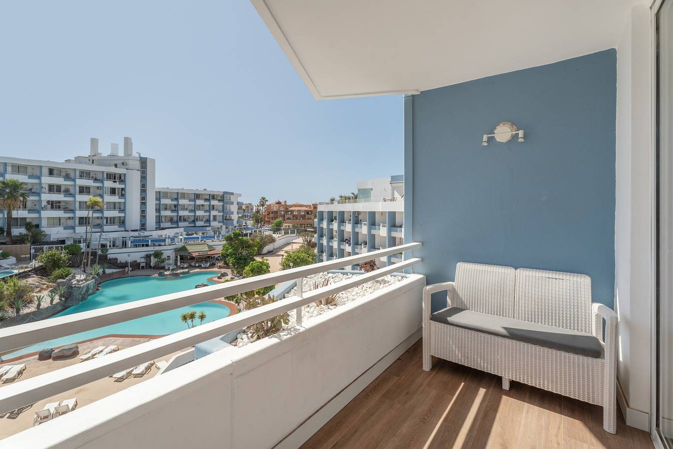 Studio entier, Studio de vacances 'Golf Del Sur' avec piscine partagée, balcon et Wi-Fi in Las Adelfas, San Miguel de Abona