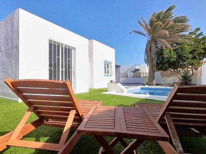 Casa rural para 4 personas, con terraza además de jardín y piscina en Corralejo - 4