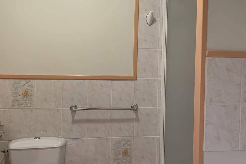 Entire apartment, Very nice gite 35 m² equipped with swimming pool a in Die, Parc naturel régional du Vercors