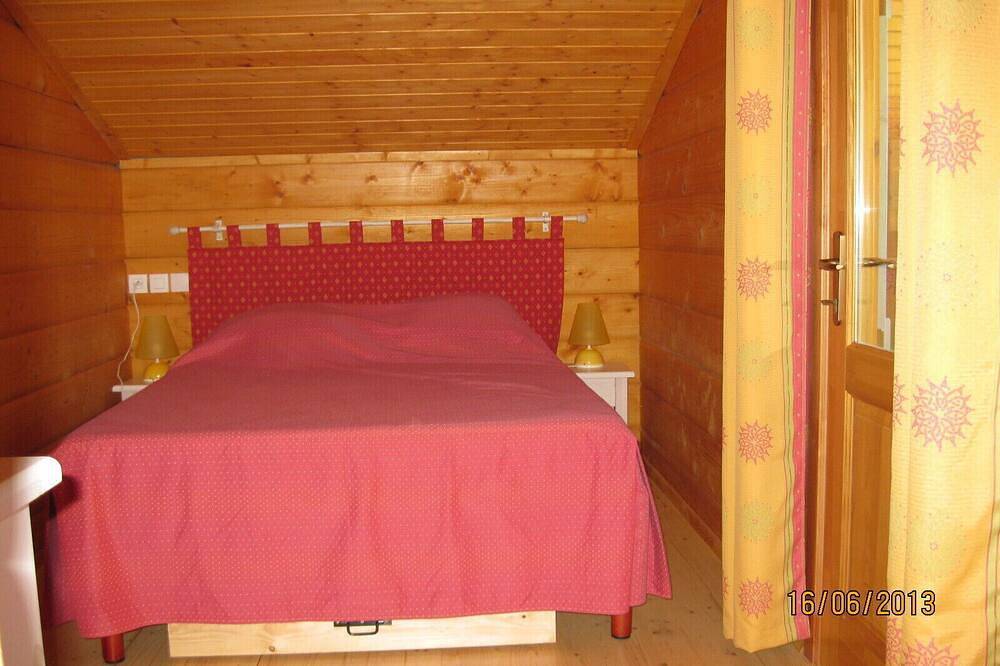 Chalet climatisé 4/6 personnes dans résidence sécurisée 5km de la plage in Bias, Côte d’Argent