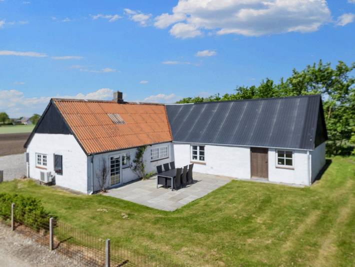 Ferienhaus für 5 Personen, mit Terrasse und Garten