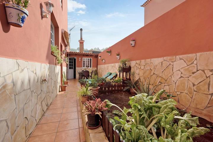 Casa de vacaciones Casa Matyas cerca de la playa con jardín y Wi-Fi in Icod de los Vinos, Tenerife Norte
