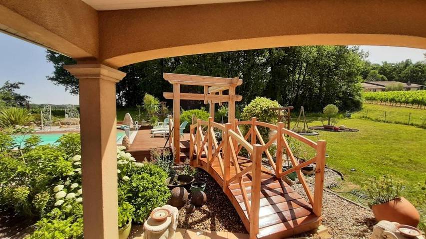 Location de vacances pour 6 personnes, avec piscine ainsi que jardin et vue à Frontenac - 4