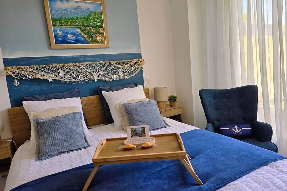 Appartement entier, \"Studio Bleu\": esprit bord de mer in Éguilles, Côte méditerranéenne (France)