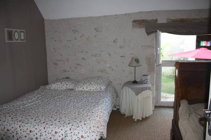 Location de vacances pour 9 personnes, avec piscine et jardin à Saint-Claude-de-Diray - 3