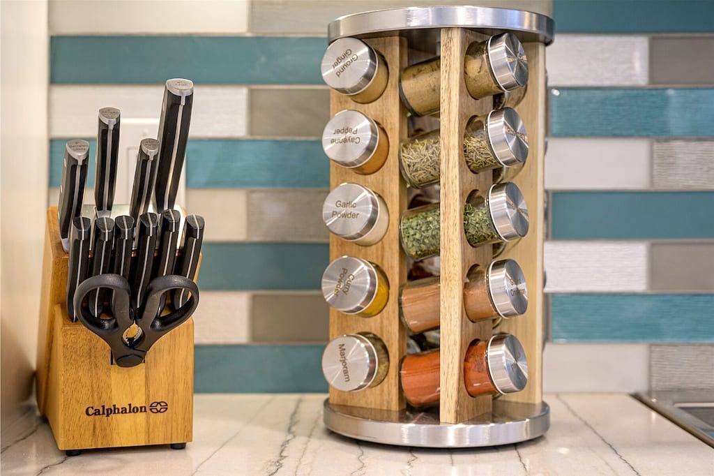 Ganze Wohnung, Oceanfront studio w/ hot tub & beach access in Lincoln City, Devils Lake (OR)