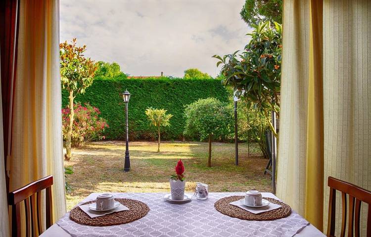 Ferienwohnung für 2 Personen, mit Terrasse und Garten in Punta Sabbioni - 2