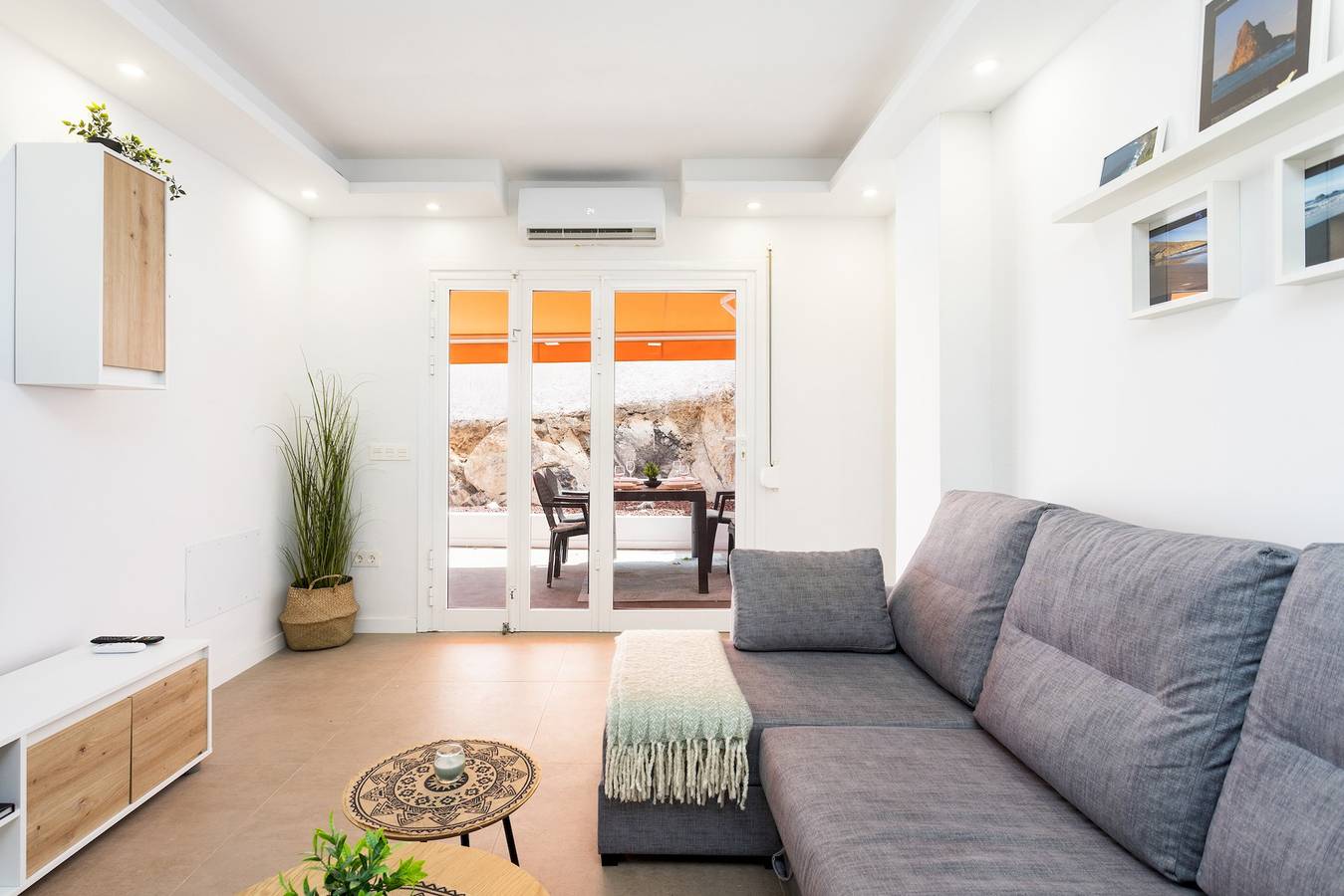 Apartamento entero, Home2Book Sea View Apartment with Terrace & Pool in Las Caletillas, Tenerife Sur